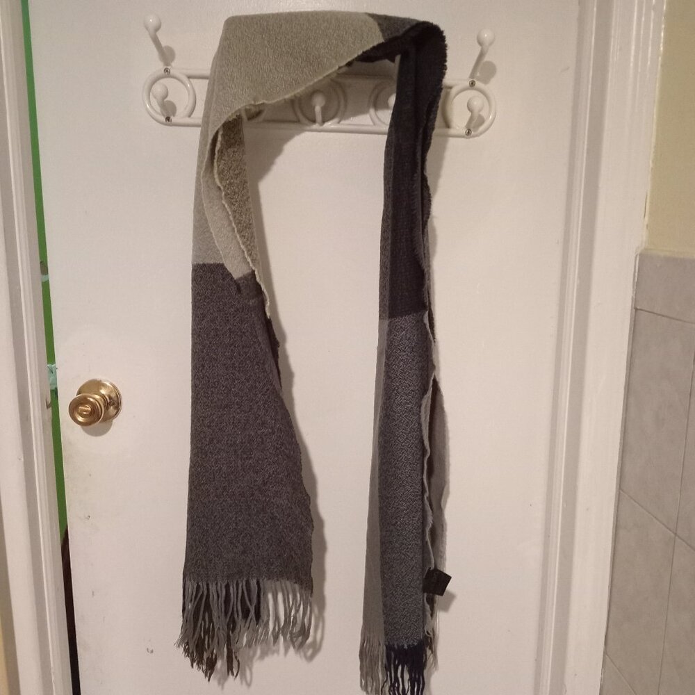 ALDO LONG WINTER SCARF ACRYLIC PLAID NEUTRAL COLORS